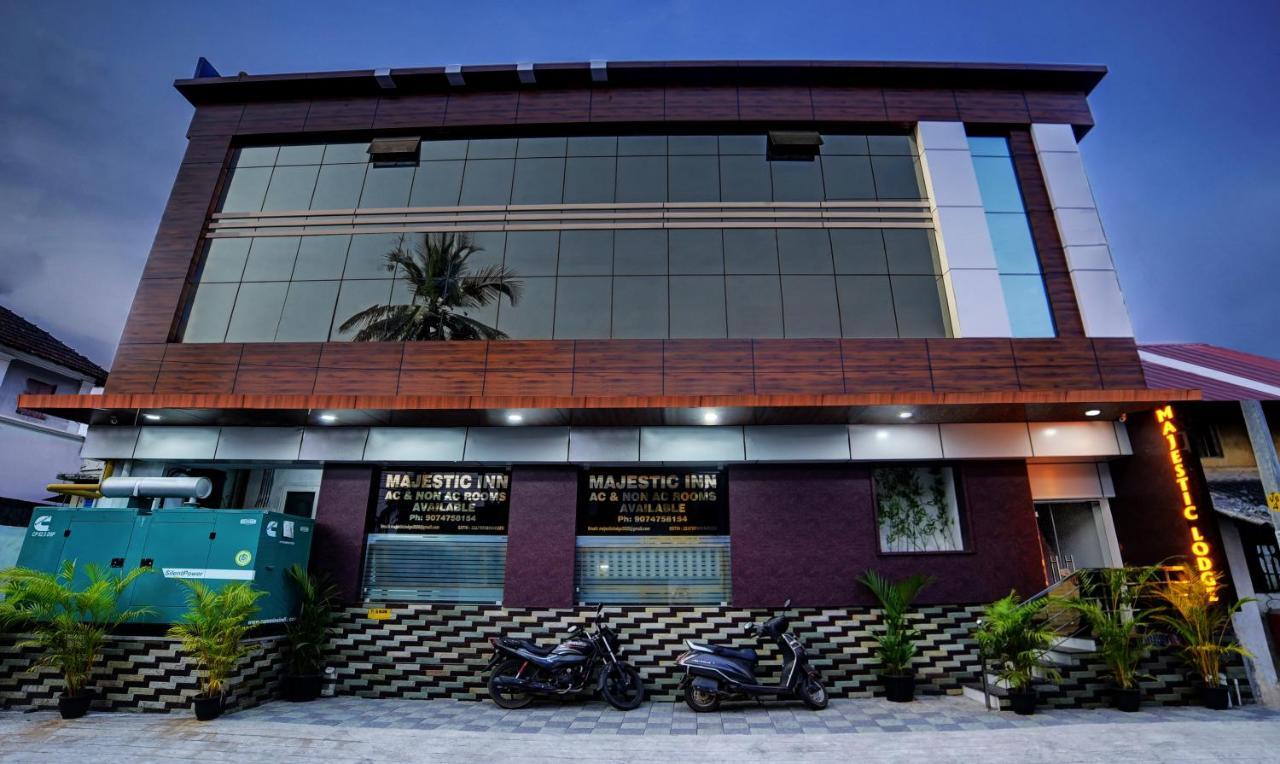 Treebo Trip Majestic Inn Thampanoor Thiruvananthapuram Zewnętrze zdjęcie