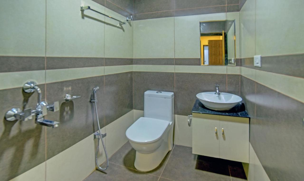 Treebo Trip Majestic Inn Thampanoor Thiruvananthapuram Zewnętrze zdjęcie